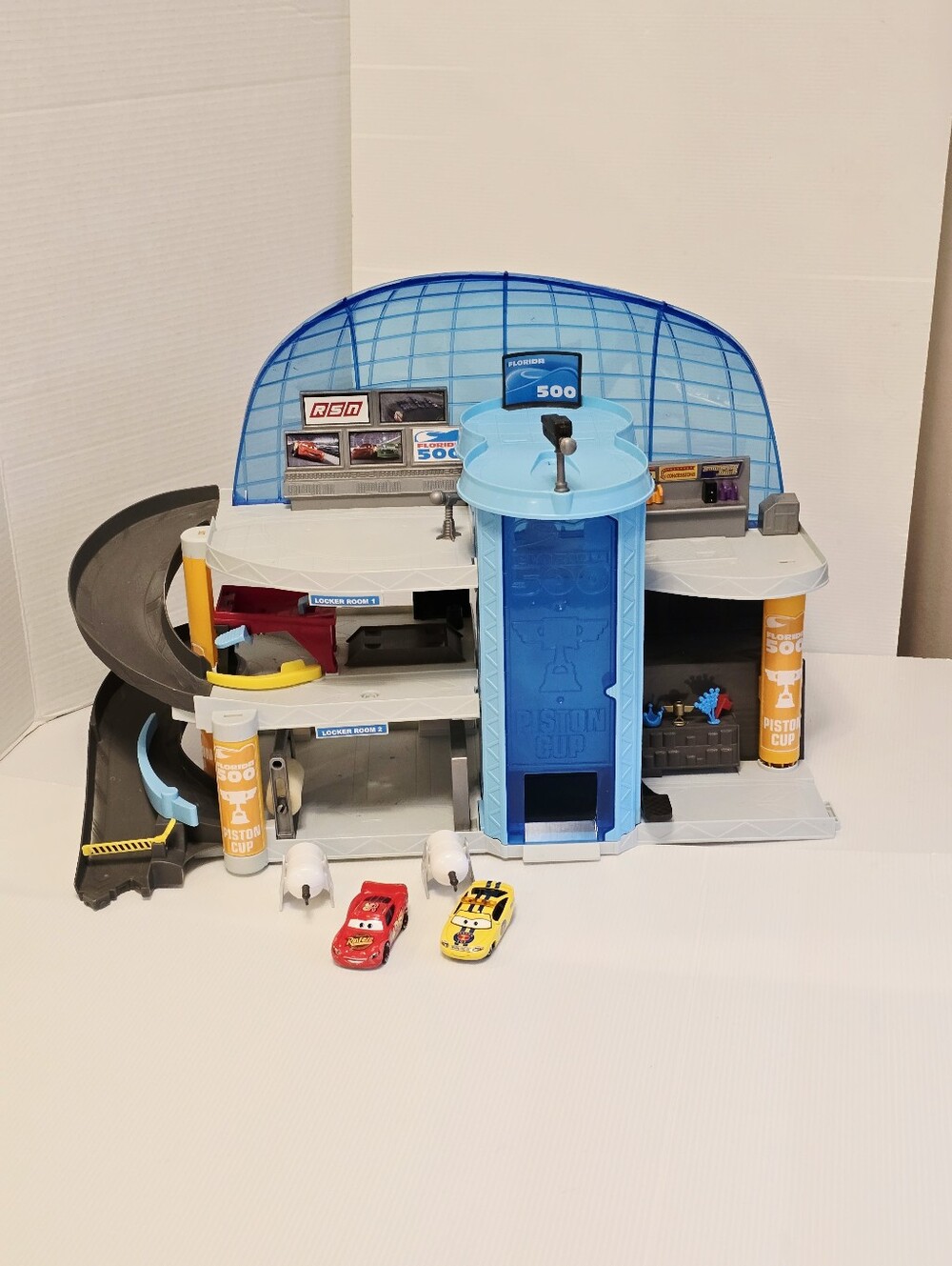 Disney Pixar Cars Florida Speedway Mega Garage with Cars Playset